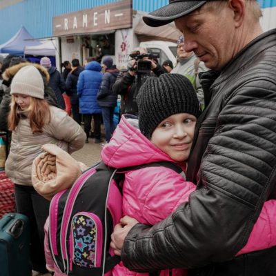 Ukraine-girl-father